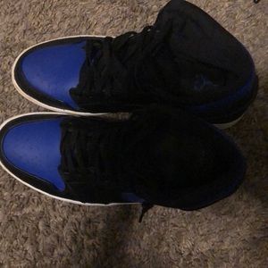 Air Jordan 1 MID 
“Royal”
